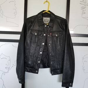 🖤Levi's Red Tab Vegan Leather Jacket